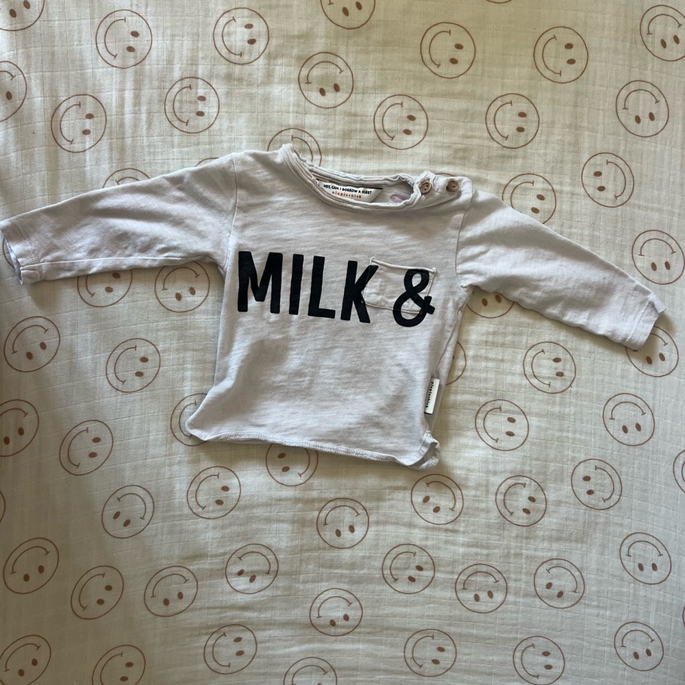Milk & long sleeve tee